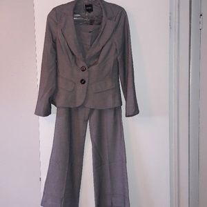 2 pc Pant suit
